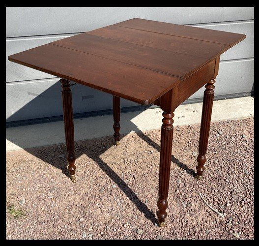 Small Table-photo-2